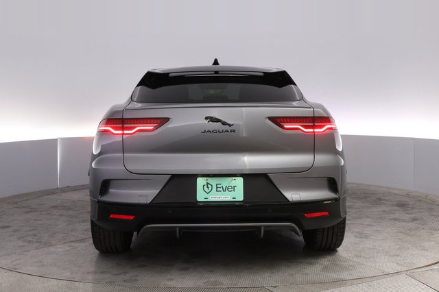 2024 Jaguar I-Pace — photo 12 of 24