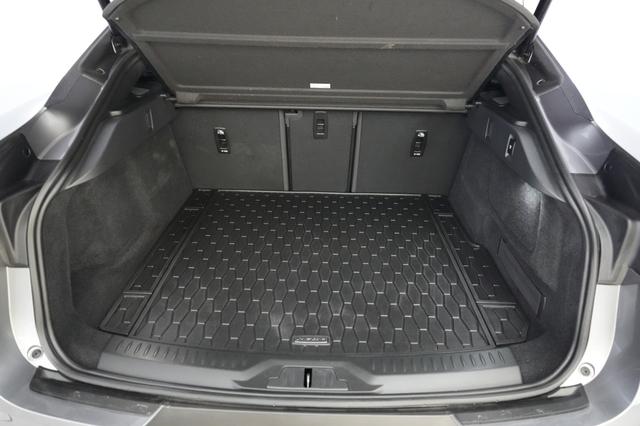 2024 Jaguar I-Pace — photo 6 of 24