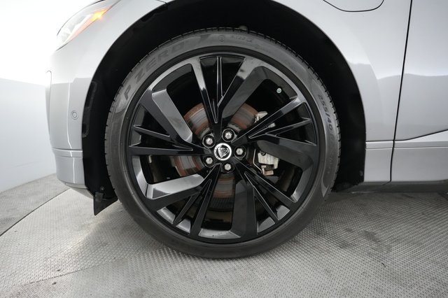 2024 Jaguar I-Pace — photo 15 of 24