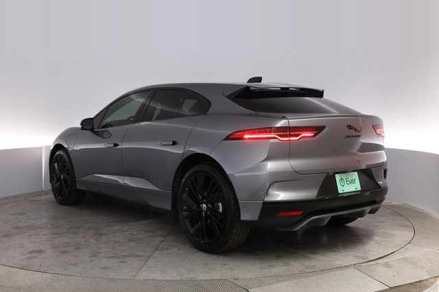 2024 Jaguar I-Pace — photo 13 of 24