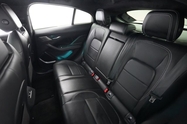 2024 Jaguar I-Pace — photo 19 of 24