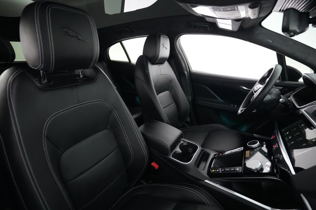 2024 Jaguar I-Pace — photo 18 of 24