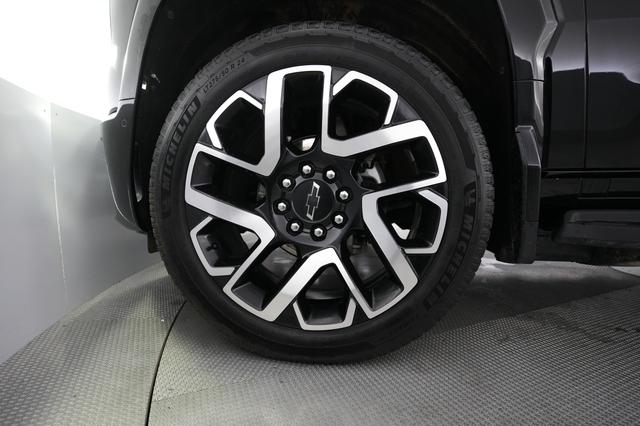 2024 Chevrolet Silverado EV — photo 7 of 15