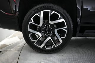 2024 Chevrolet Silverado EV — photo 9 of 15