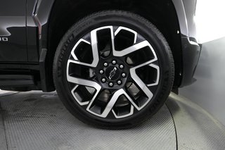 2024 Chevrolet Silverado EV — photo 10 of 15
