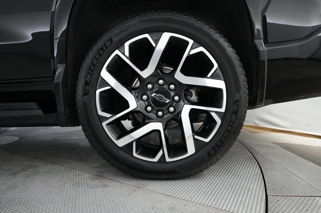 2024 Chevrolet Silverado EV — photo 9 of 15