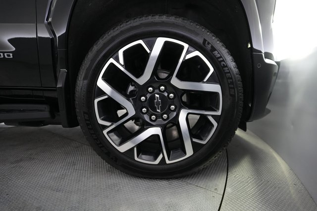 2024 Chevrolet Silverado EV — photo 7 of 15