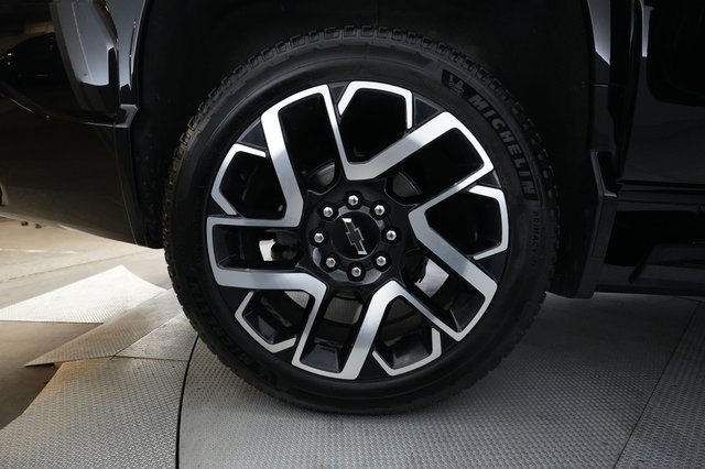 2024 Chevrolet Silverado EV — photo 11 of 15