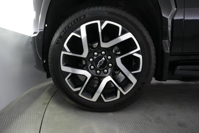 2024 Chevrolet Silverado EV — photo 10 of 15