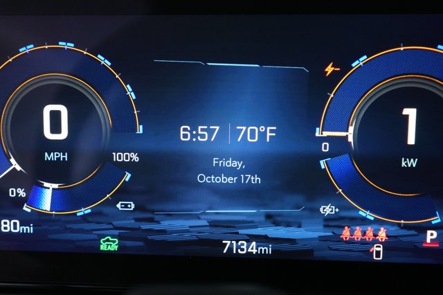 2024 Chevrolet Silverado EV — photo 5 of 15