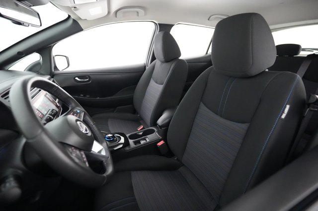 2024 Nissan LEAF — photo 3 of 20