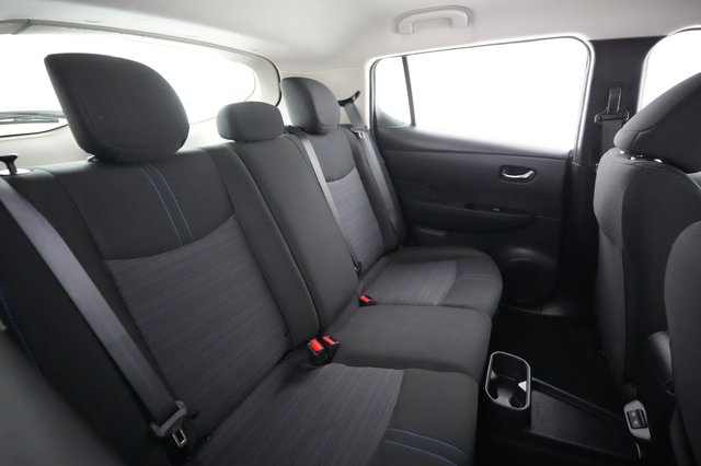 2024 Nissan LEAF — photo 4 of 20