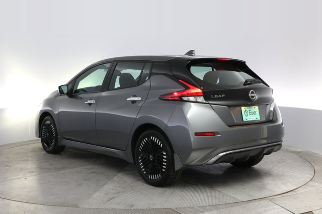 2024 Nissan LEAF — photo 13 of 20