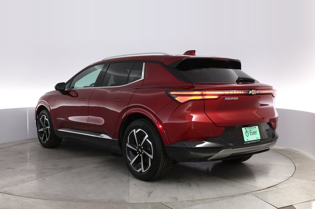 2024 Chevrolet Equinox EV — photo 13 of 21