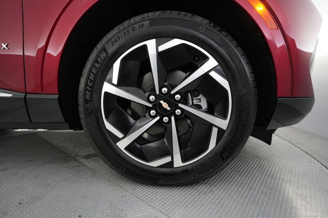 2024 Chevrolet Equinox EV — photo 16 of 21