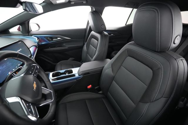2024 Chevrolet Equinox EV — photo 3 of 21