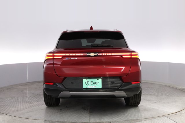 2024 Chevrolet Equinox EV — photo 12 of 21