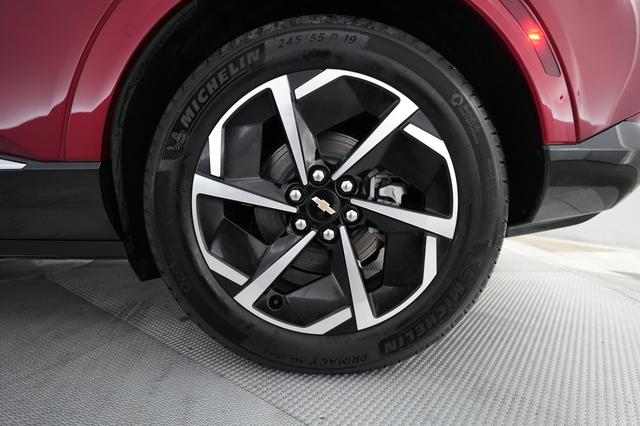 2024 Chevrolet Equinox EV — photo 7 of 21