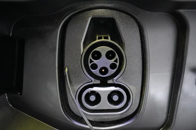 2024 Chevrolet Equinox EV — photo 8 of 21