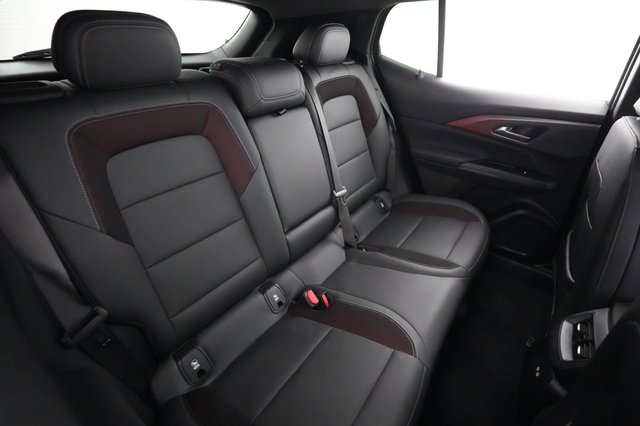 2024 Chevrolet Equinox EV — photo 4 of 20