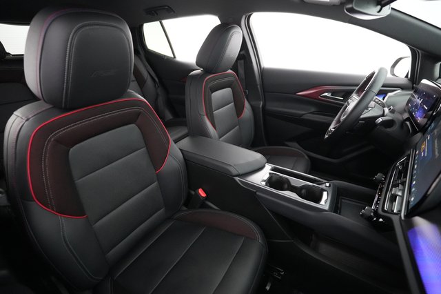 2024 Chevrolet Equinox EV — photo 19 of 20