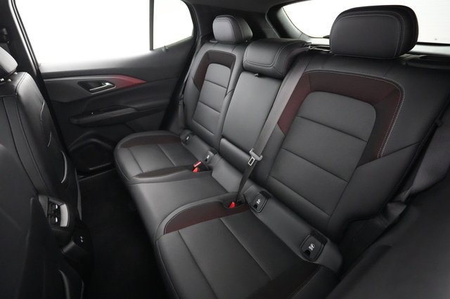2024 Chevrolet Equinox EV — photo 18 of 20