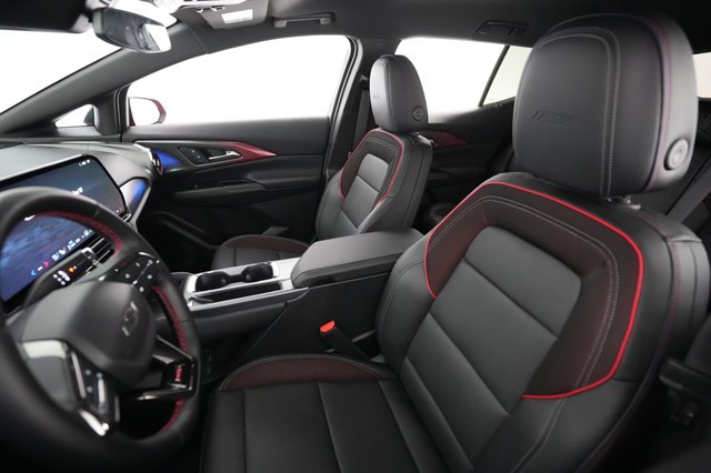 2024 Chevrolet Equinox EV — photo 3 of 20
