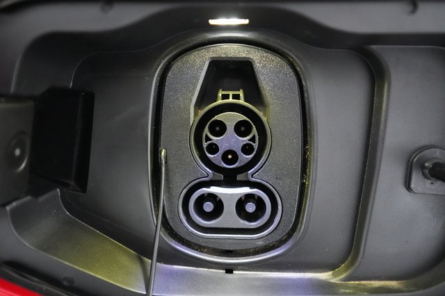 2024 Chevrolet Equinox EV — photo 8 of 20
