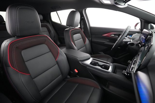2024 Chevrolet Equinox EV — photo 19 of 20
