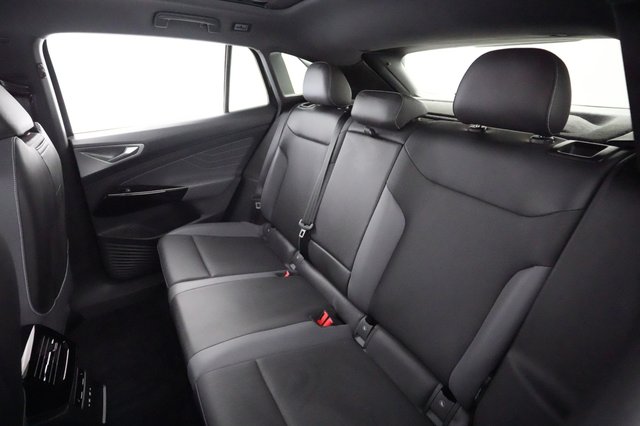 2023 Volkswagen ID.4 — photo 19 of 20