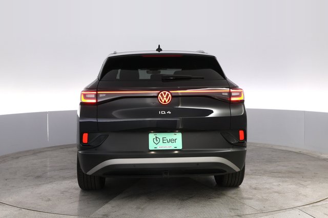 2023 Volkswagen ID.4 — photo 12 of 20