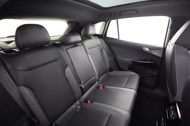 2023 Volkswagen ID.4 — photo 4 of 20
