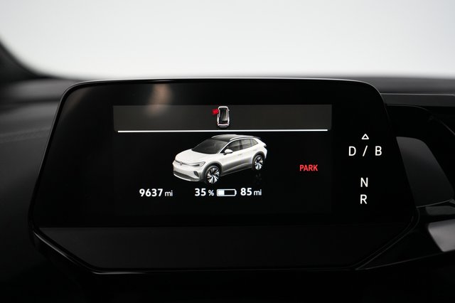 2023 Volkswagen ID.4 — photo 5 of 20