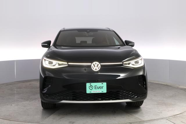 2023 Volkswagen ID.4 — photo 9 of 20