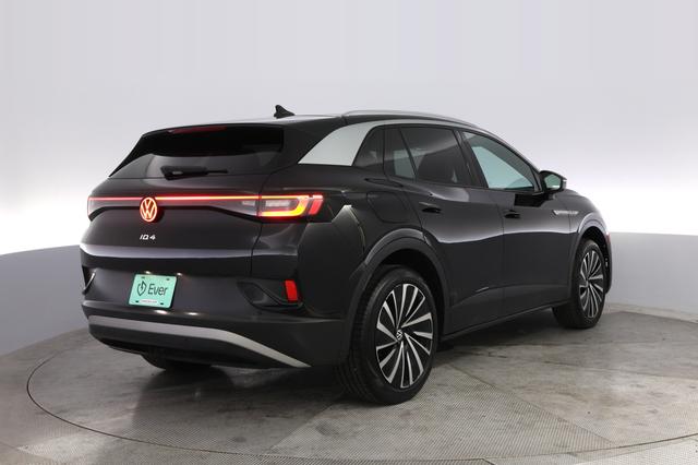 2023 Volkswagen ID.4 — photo 2 of 20
