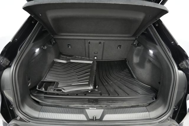 2023 Volkswagen ID.4 — photo 6 of 20