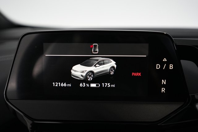 2023 Volkswagen ID.4 — photo 5 of 20