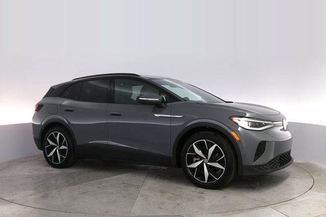 2023 Volkswagen ID.4 — photo 11 of 20