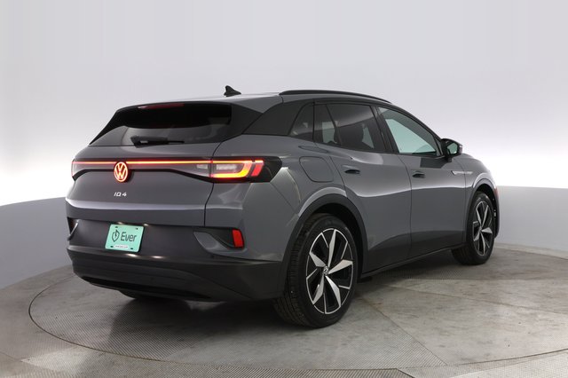 2023 Volkswagen ID.4 — photo 2 of 20