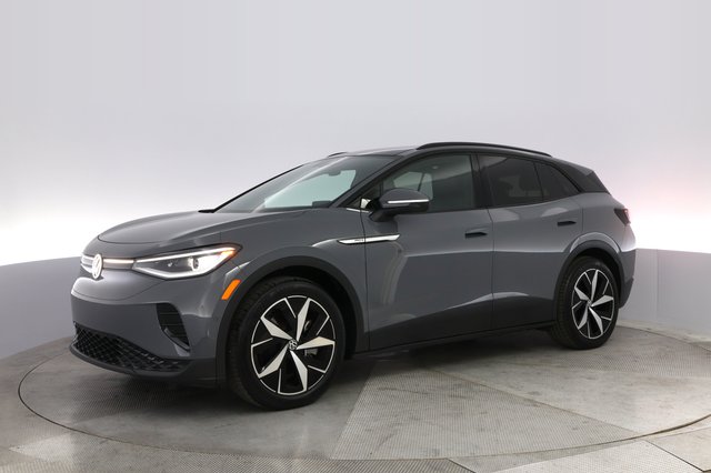 2023 Volkswagen ID.4 — photo 14 of 20