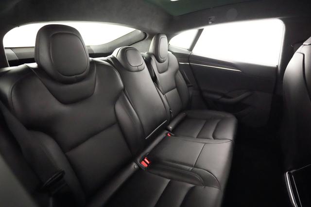 2022 Tesla Model S — photo 4 of 23