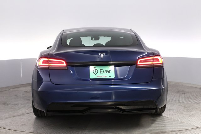 2022 Tesla Model S — photo 12 of 23