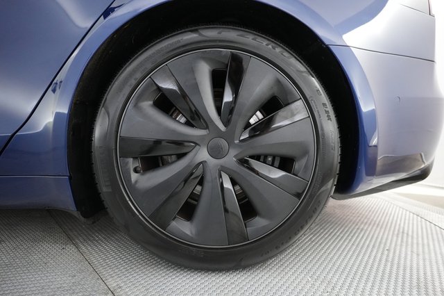 2022 Tesla Model S — photo 16 of 23