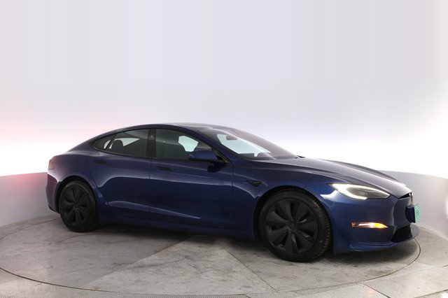2022 Tesla Model S — photo 11 of 23