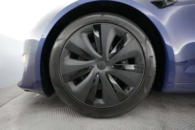 2022 Tesla Model S — photo 15 of 23