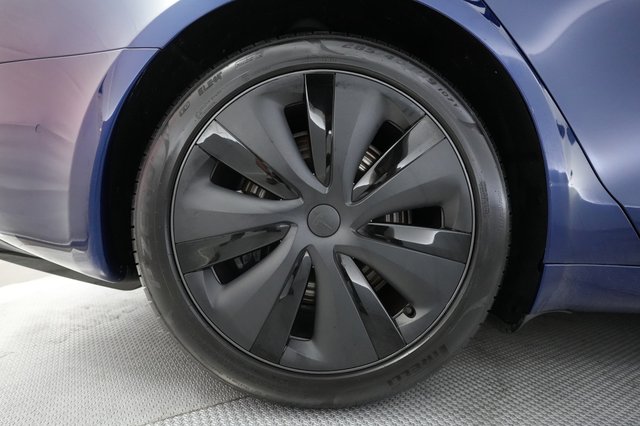 2022 Tesla Model S — photo 17 of 23