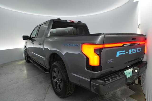 2023 Ford F-150 Lightning — photo 2 of 15