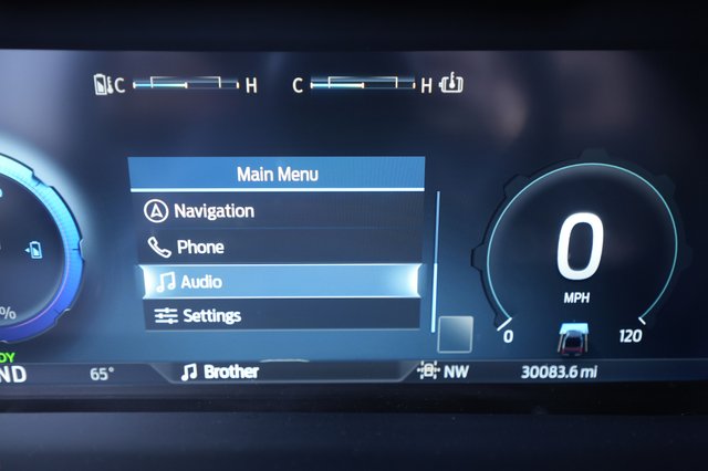 2023 Ford F-150 Lightning — photo 5 of 15