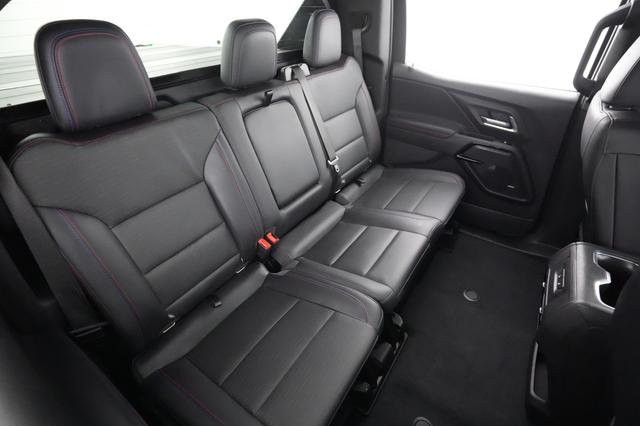 2024 Chevrolet Silverado EV — photo 4 of 16