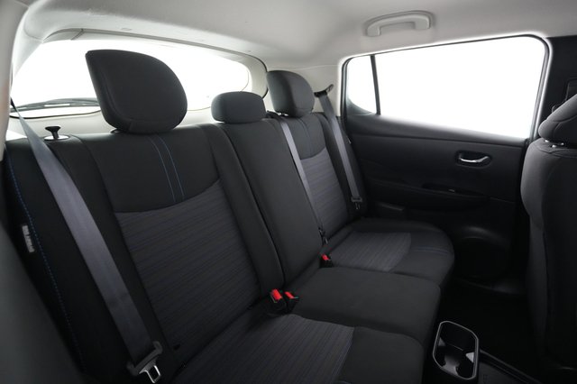 2024 Nissan LEAF — photo 4 of 20